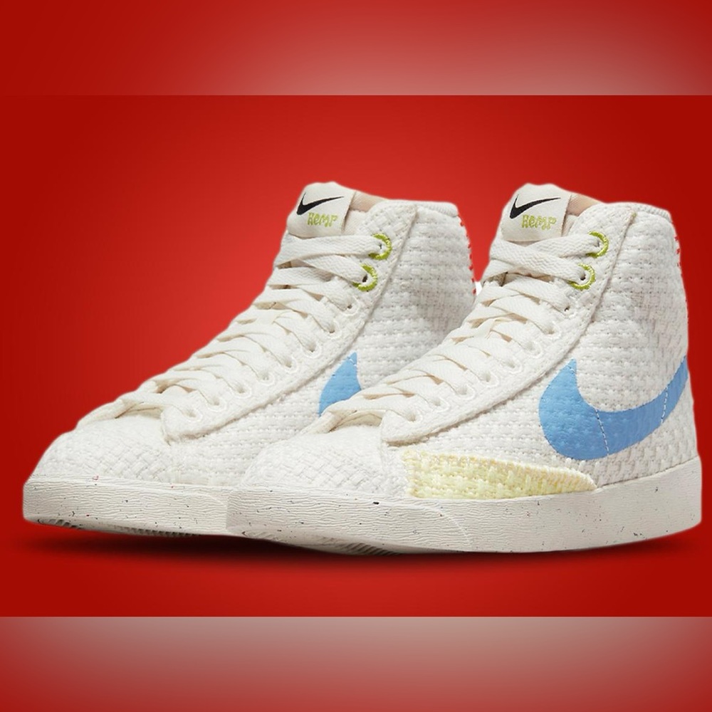 Nike Women's Shoes in Cream and Blue